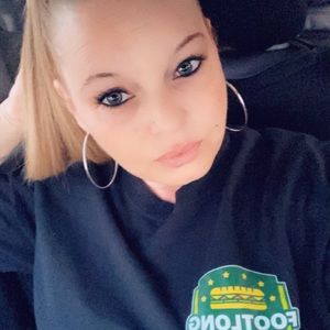 Meet your Posher, Regina